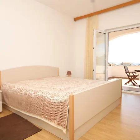 Apartman With A Parking Space Hvar - 5719 *