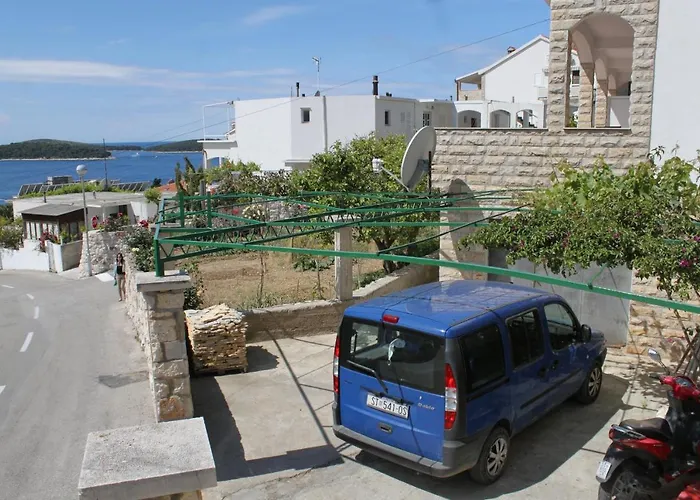 公寓 With A Parking Space Hvar - 5719