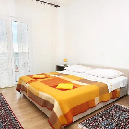 With A Parking Space Hvar - 5719 هفار