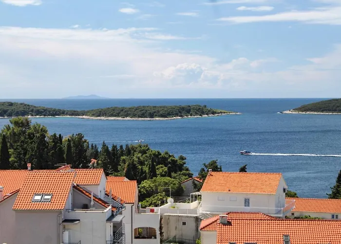 With A Parking Space Hvar - 5719 Хвар