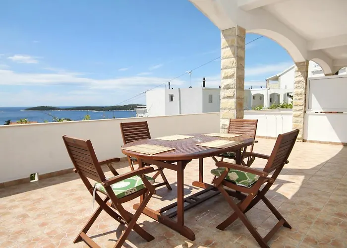 With A Parking Space Hvar - 5719 Апартаменты Хвар