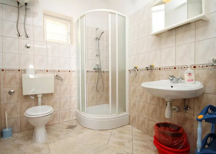 Апартаменты With A Parking Space Hvar - 5719